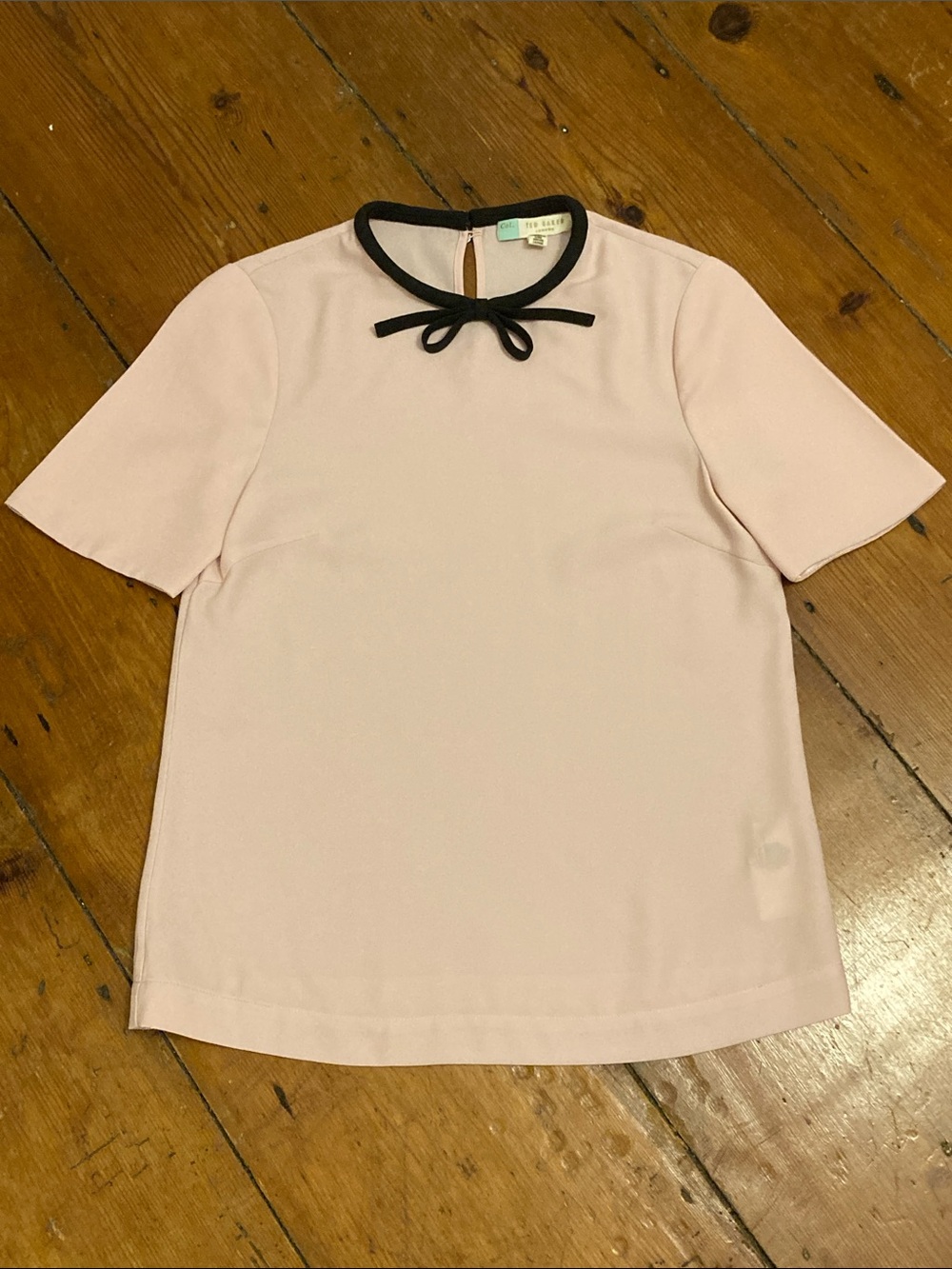 Ted Baker Pale Pink Short-Sleeve Top with Black Bow Trim Size: 0